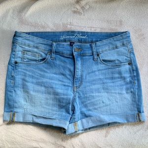 Universal Thread Light Wash Denim Shorts